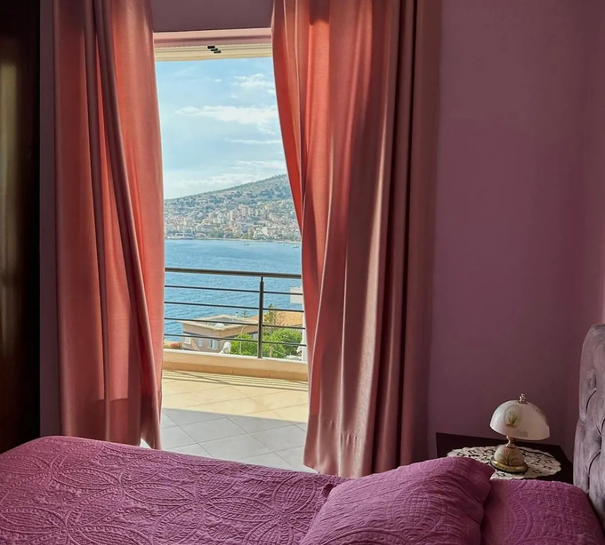דירה סרנדה Esmeralda Apartaments אלבניה
