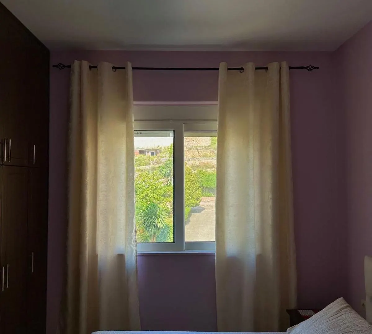 סרנדה Esmeralda Apartaments דירה