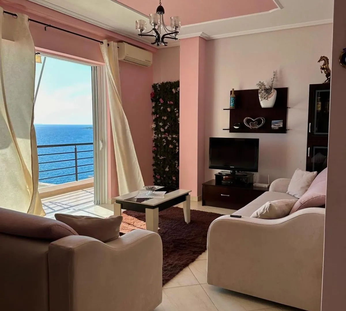 סרנדה Esmeralda Apartaments דירה