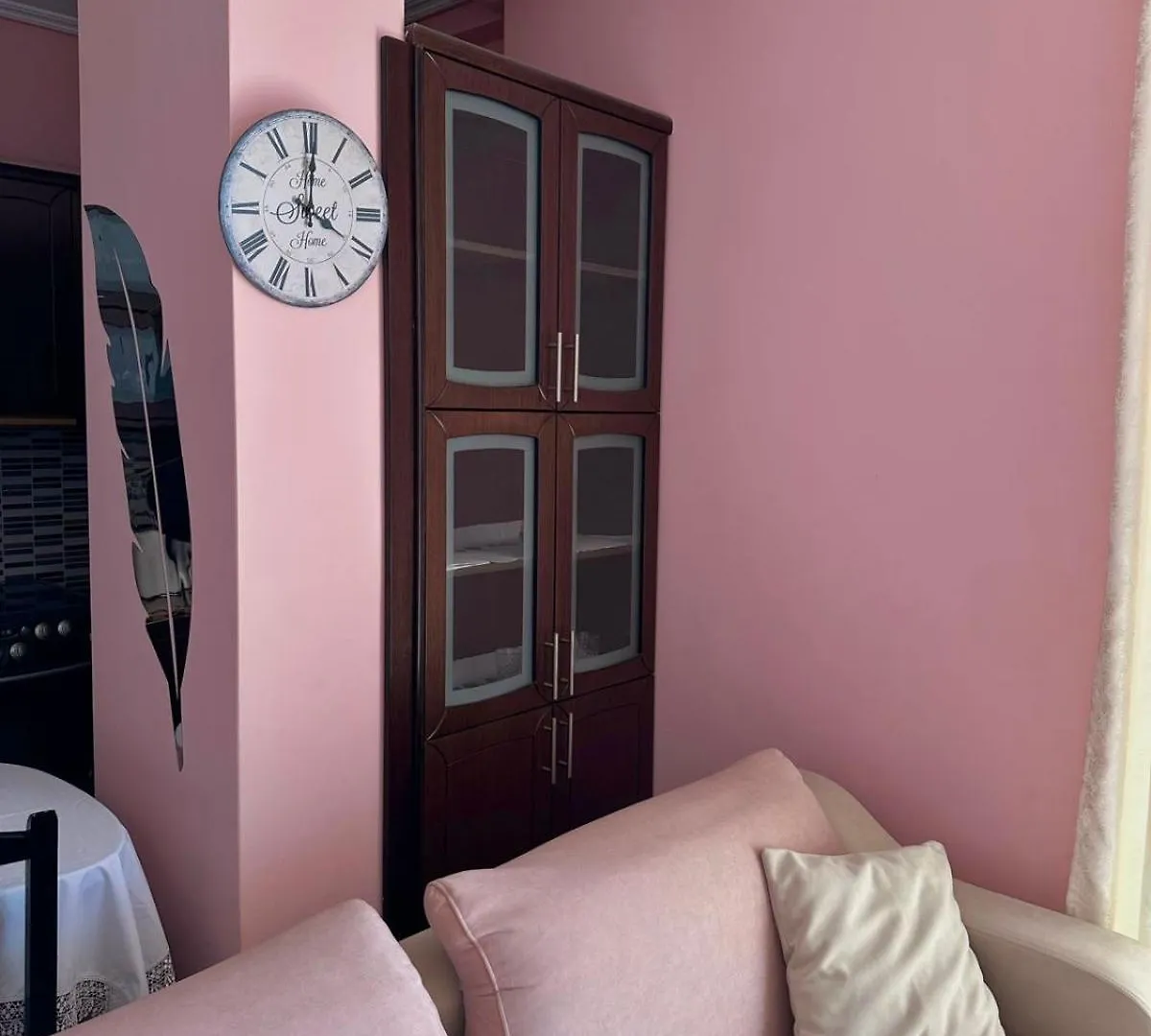 דירה סרנדה Esmeralda Apartaments אלבניה